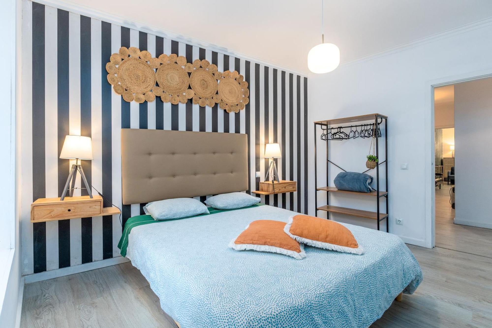 Renov Nov24 Clerigos Premium With Self Check In Apartment Porto Exterior photo
